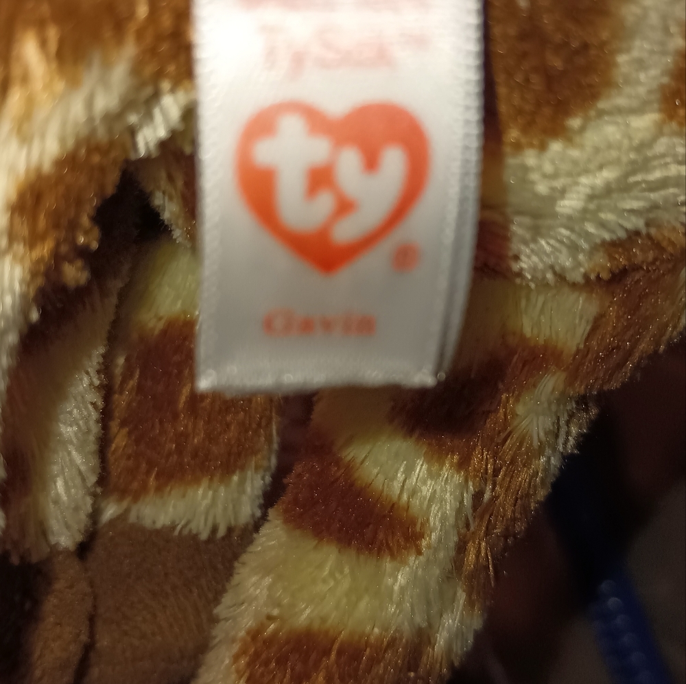 Gavin the giraffe beanie baby
